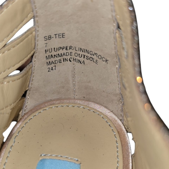 Betsy Johnson Something Blue Collection Champagne Heels Size 7 - Picture 9 of 9